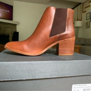 Nisolo Heeled Chelsea Boots - Brandy - Size 10 - NWB
